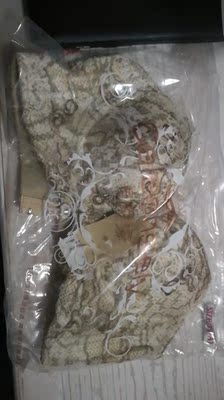 已经是老顾客了，买了很多件，很喜欢，聚拢效果超好，适合小胸。