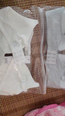 挺软的，挺薄的，夏天穿起来不会那么热，一直在找薄款，这个还是蛮喜欢的，