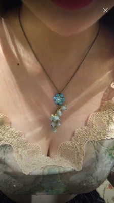 世界上有种药叫走路，此药主治：没自信、水桶腰、大象腿、大饼脸、没身材、没形象、没气质。此药功效：瘦腰、瘦腿，瘦胳膊、提臀、提升颜值、改变形象。用法用量：每周3~4次，每周跑量20K，4周见效。