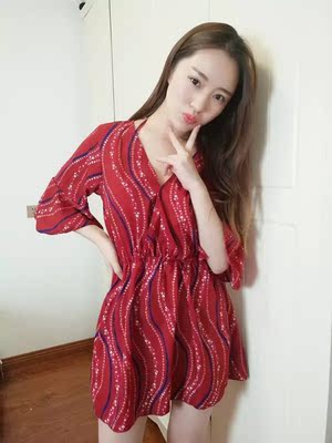 质量好,衣服也漂亮,非常喜欢,卖家服务也非常好 质量好,衣服也漂亮,非常喜欢,卖家服务也非常好