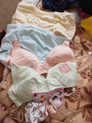 刚收到，喜欢纯色浅色！质量很好，还送了小礼物