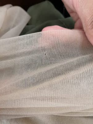 五双三双有坏的，而且每双都有黑色的脏东西，差评差评差评差评