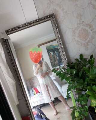 买了一套，质量很好，穿上身很漂亮，是我喜欢的感觉，客服推荐的尺码准确，我拍错了码，还特意给我说了。最喜欢的一套的泳衣，可以美美哒了！