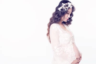 衣服美美哒，拍出来的效果棒棒哒，选了自己喜欢的风格，拍出来的效果跟模特穿着拍的效果差不多，各位小主可以作为作为参考，而且衣服特别新，都以为是新衣服，很干净，绝对的图片效果，没有任何色差！