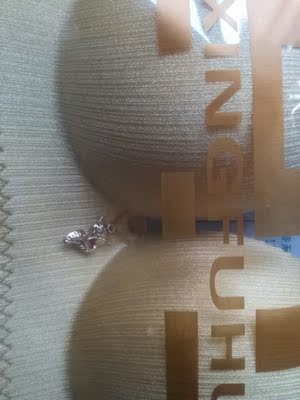 必须全五分好评。非常舒适，得体，大方。非常满意的一次网购。