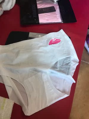 宝贝收到了！挺满意的！手感超好很薄很薄的！不错