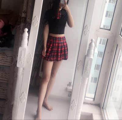 一套特好看,质量也超好,客服妹子推荐的没错,裙子也可以单独搭配任何上衣,总之很美穿上很有一种学生制服的诱惑,制服趴可以穿。 一套特好看,质量也超好,客服妹子推荐的没错,裙子也可以单独搭配任何上衣,总之很美穿上很有一种学生制服的诱惑,制服趴可以穿。