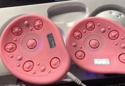 送老婆的，老婆大人很开心！包装不错，送了不少东西，我是第一个买家，店铺客服送的东西挺多，还给了优惠！非常感觉！服务态度特别好，有问必答不敷衍很棒！老婆说先用用看看，希望效果好！以后再追评