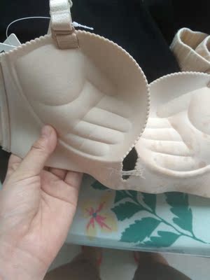 摸着滑滑的，两个手很可爱，五金还行。穿一时间看看，好在来上几个