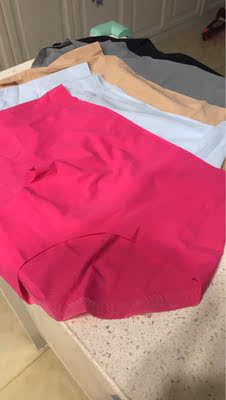 这个内裤很好穿,很透气,薄,很服帖,也好洗,上次买了两条,这次又追加了5条,这次活动一般,跟平时一样的钱,上次买的是51,而且上次发货是顺风,这次变成中通了 这个内裤很好穿,很透气,薄,很服帖,也好洗,上次买了两条,这次又追加了5条,这次活动一般,跟平时一样的钱,上次买的是51,而且上次发货是顺风,这次变成中通了