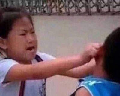 质量不是特别好，摸上去是那种特别容易起球的质料，尺码不准，传上去很不舒服，很不满意。