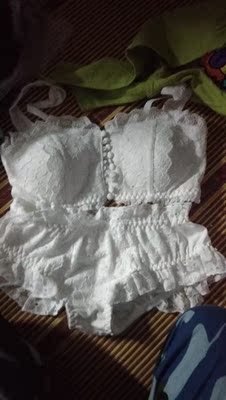 比想象中大还是我胸太小????? 比想象中大还是我胸太小?????