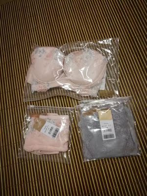 和图片一样，还没穿，应该还可以吧