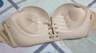 质量还可以，但是不加肩带穿还是会往下掉