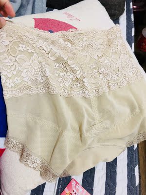 包装很好高大上的感觉，穿上微收腹，不勒