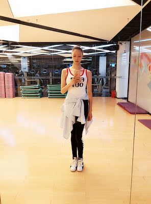 很好。如果有加大码更好。身高178穿L有点紧。 很好。如果有加大码更好。身高178穿L有点紧。