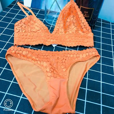 内衣质量不错,穿着舒适,平胸妹子在家穿这个就够了,哈哈,还美得不要不要的~~~还有夏天配露肩装也美美哒。 内衣质量不错,穿着舒适,平胸妹子在家穿这个就够了,哈哈,还美得不要不要的~~~还有夏天配露肩装也美美哒。