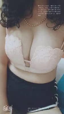 宝贝穿着很舒服，而且聚拢的效果很好，摸着也很舒服