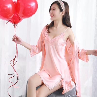 衣衣质量很不错，滑滑的，穿上很凉爽，快递也很快，以后还会再买的！