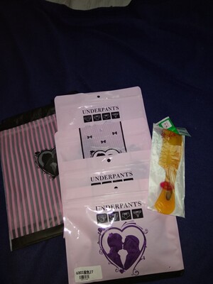 漂亮美观，物流也很快，店家还有赠品，我很喜欢！