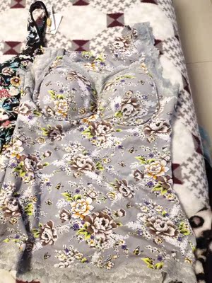 宝贝非常好，很漂亮，穿着也非常舒适，花色也很喜欢！下次还来?