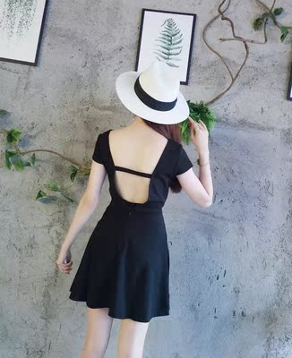 款式洋气不失性感,背后镂空吸睛,聚会趴体必备款,值得入手 款式洋气不失性感,背后镂空吸睛,聚会趴体必备款,值得入手