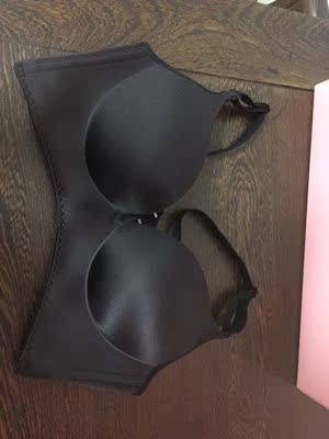 大小正好 聚拢效果比较好 挺舒服的 准备过一阵再买别的款