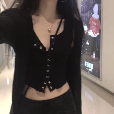 很不错的一款内衣，多次购买夏娃之秀内衣 之前很怕买了不合适，联系客服帮我推荐的，卖家推荐的号刚刚合适，穿上聚拢效果很好，穿了一天没有移位，也没有掉下来，感觉效非常好，事业线很明显，宝贝很好，戴着很舒服，尺码也很标准。包装高档亲们值得拥有是女神的必备品?，任何款式的衣服都可以搭配，这个就是百搭款式的内衣，简直超级棒的哦。想要丰满的美眉就不要放过啦。相当不错的哦，赶紧一起行动起来吧，保证不会失望