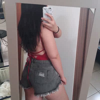 先說啊！客服很不耐煩的，我自己看尺寸表才決定買 本人166cm/70kg,完全靠運氣，剛好能穿也能看 有彈性、綁帶部分全部都可以調整，胸部有襯墊、無鋼圈、集中效果，適合喜愛歐美風的自然妹子，當泳衣或內襯都好看。