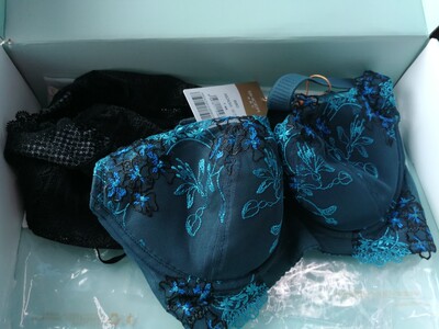 已经用过，多次购买质量很好，比实体店便宜些，下次还会光顾。