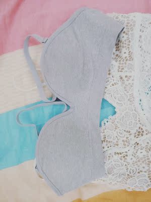 我是一个懒得写评论的人！！听说好评必须85字？不然没有积分？那么问怎么样才可以达到85字呢？这个问题在我的脑海里久久不去。马云爸爸怎么可以这样欺负我？不给我买冰阔洛也就算了，还让我一个二年级的小学生评论一定要写85字，哼！好过分啊，一定要记在小本本上！