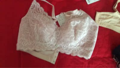 非常喜欢，已经在这里买过很多次了。款式非常薄，透气效果非常好。夏天就是要穿这样的内衣。爱出汗的人更加喜欢。非常满意！