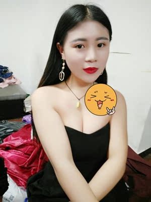 快递速度真的挺快的哦，而且是我喜欢的快递，卖家真的很贴心哪，包装得很好，很是喜欢，我之前虽然没有用过这个，但是卖家带给我的感觉真的是超好哦，很贴心的推荐我这款，还给发了穿戴教程。试戴了效果很不错，很是聚拢，那个粘力也超级强的，估计不会掉。再小的胸也不怕啦，都能穿出很诱人的感觉！适合穿一字领类似的衣服呢，棒棒的