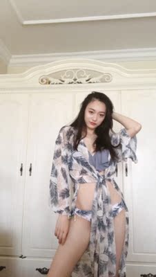 泳衣质量很不错,颜色设计我非常喜欢,上身的设计很遮肉,整体穿上很性感,外罩我非常喜欢!整体很遮肉,穿上很仙!非常好看!是一次很满意的购物 泳衣质量很不错,颜色设计我非常喜欢,上身的设计很遮肉,整体穿上很性感,外罩我非常喜欢!整体很遮肉,穿上很仙!非常好看!是一次很满意的购物