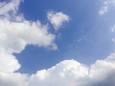 以前在天猫淘宝上买东西，都是系统自动好评，花了有好多好多钱，后来才知道淘宝评论得积分可以涨淘气值时，才知道评论的重要性，所以以后无论买什么东西，我都先把这段话复制粘贴下来，然后再写宝贝评论，没错，评论80个字以上就可以获得50个积分。