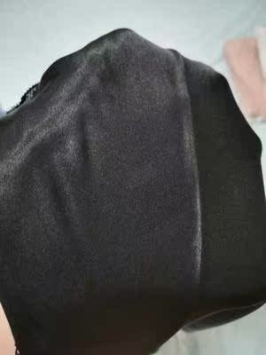 质量很好，面料柔软光滑舒适，穿上性感的，价格也不贵，比了好久最终选定这家东西不错，网上的东西还不错，比实体感觉要货真价实一些，信誉卖家，好评，有机会还来再来买的