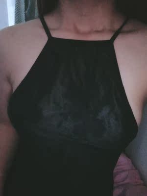 嘿嘿嘿,在宿舍不方便拍照片,下次给个认真的追评,性感的很:)羞涩 嘿嘿嘿,在宿舍不方便拍照片,下次给个认真的追评,性感的很:)羞涩