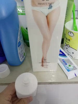 解决了多年困扰我的事情毛毛越来越黑，特别难看，真的太明显了，刮掉长的更快，更粗了，幸好看到这个宝贝，买回来就迫不及待用了，没有刺鼻的味道，毛能用一次全部脱干净，没有过敏，现在长的也慢了很多，毛孔也没有黑黑的，会在继续支持店家的。