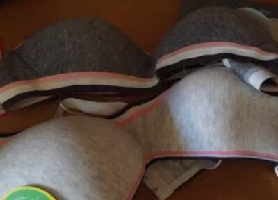 很好，我是和妈妈逛街的时候在实体店买的，然后搜了一下，很满意！和实体店质量一样哦，很好很好很好！是纯棉的，码数也刚刚好，重要的是物流快！包装也很好！总之，超级喜欢！喜欢喜欢喜欢喜欢喜欢喜欢喜欢喜欢喜欢喜欢喜欢喜欢喜欢喜欢喜欢喜欢喜欢喜欢喜欢喜欢喜欢喜欢喜欢喜欢喜欢喜欢喜欢喜欢喜欢喜欢喜欢喜欢喜欢喜欢喜欢！