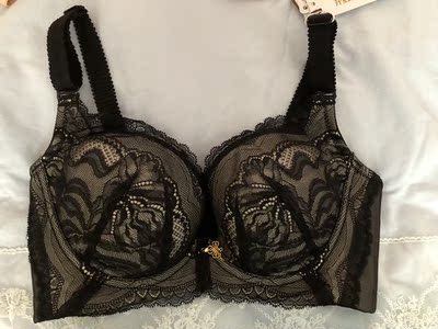 夏娃之秀内衣穿了一次就不想穿别的内衣，已经穿了这个品牌内衣快两年了，以前直接最小码，从怀孕到现在哺乳期，只能选择大码的，一次买了四件内衣，三条女士内裤，两条男士内裤，都特别满意，还送了隐形带和一条内裤