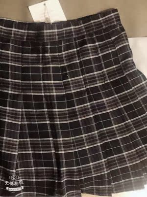 还可以 布料也OK 性价比还是可以的！没有想别人说的有很多线头！有几根也算是正常！