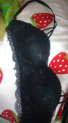 大小合适 就是蕾丝容易坏 有点扎 大小合适 就是蕾丝容易坏 有点扎