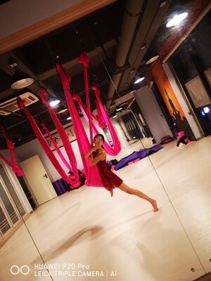 还不错就是很紧啊 像儿童的   这是全棉的 我更希望是有弹性的运动面料