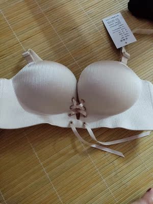 质量很好准备在买个黑色的,喜欢很舒服透气 质量很好准备在买个黑色的,喜欢很舒服透气