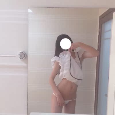 款式很好看,面料也是很舒服的。会继续光顾的 款式很好看,面料也是很舒服的。会继续光顾的