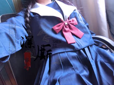 🤗这种比基尼上衣都很显胸，袜子的印花很可爱，软软的。弹力很好