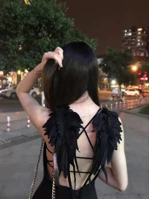 挺不错的哈,布料挺好,款式很喜欢,喜欢露背的 挺不错的哈,布料挺好,款式很喜欢,喜欢露背的