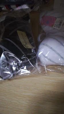 无钢圈，不勒，款式也好，穿着舒服，质量也好，透气。