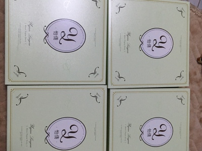 喜欢这种薄款的，穿上显胸小，舒服，不紧绷，决定以后都买这家了，黑色这款很性感。活动价很划算。