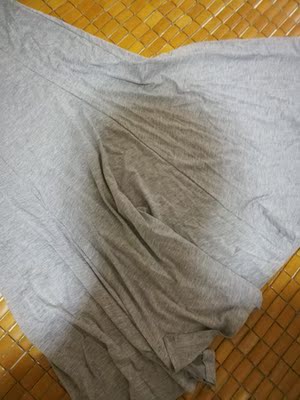 第一次买来就喜欢，这次是回购了灰色，属于浅灰，如果深灰会更好